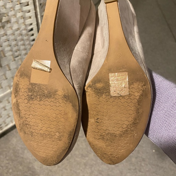 K Studio Cream/Beige Suede Wedge Shoes - Picture 8 of 8